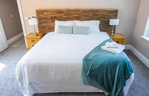 Luxury house with pool and hot tub - sleeps 16 - Foto 16