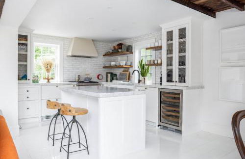 Bridgehaven Estate by Rove Travel - Luxe Home with Pool - Photo 13