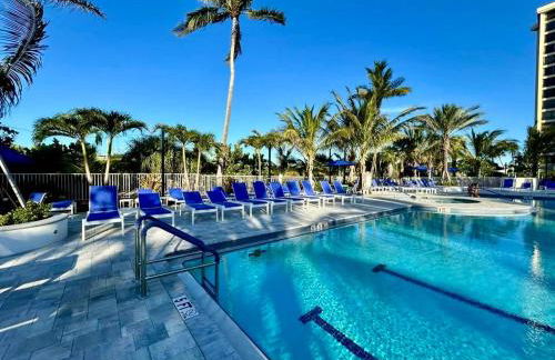 Beachfront paradise Ocean Village Golf Tennis Several heated pools Tiki bar Pickleball insite sports bar and restaurant and much more - Foto 49