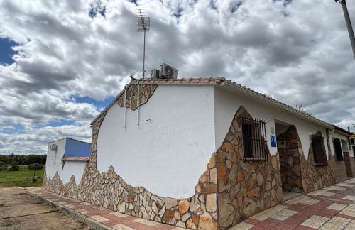 La Casa del Pueblo con piscina y barbacoa - Foto 28