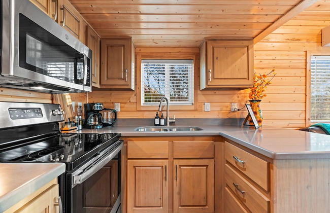 NEW Moondance Majestic Mini Cabin Cathedral Rock - Foto 14