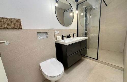 90qm - 5 Zimmer - Parkplatz - Autobahn - blauen See - Foto 5