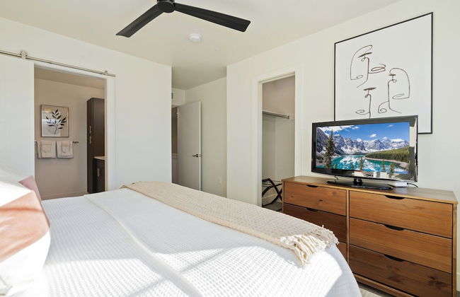 Mountain View Home w/ King Beds & Rooftop Deck - Foto 8