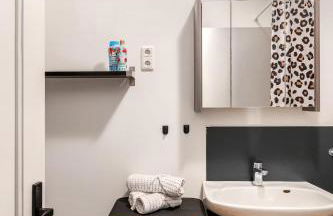 Maybach Apartments - Modern & Spacious, near Düsseldorf Messe, free Private Parking - Foto 41