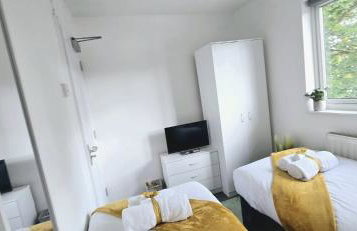 Corby Stay 2BR Work Trips & Family Friendly - Foto 43