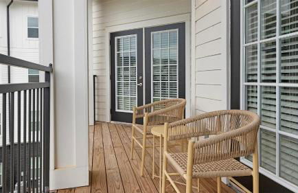 Landing Amazing 3BD Pool Yoga Studio - Photo 56