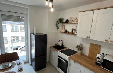 Gemütliches Apartment I Mitten in der Stadt Aschaffenburg I 5 Min HBF I Gegenüber City Galerie - Foto 5