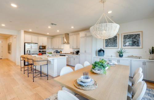 Elegant and Spacious Retreat with Yard in Woodland! - Foto 6