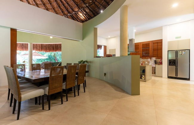 w Charming 5BR Villa at Mesa de Yeguas - Photo 9