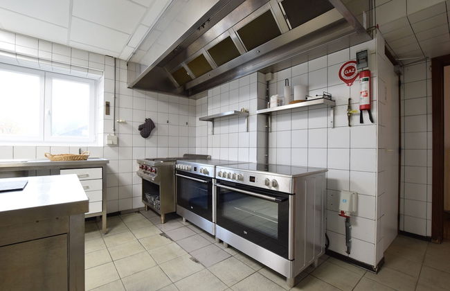 Spacious Holiday Home in Vielsalm near Baraque de Fraiture - Photo 14