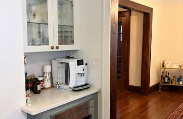 The Grand Colonial Retreat Spacious 5BR Home near MetLife Stadium - Foto 4