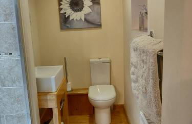 4BR & 4 Bathroom Cottage Parking Garden Near St Neots - Foto 4