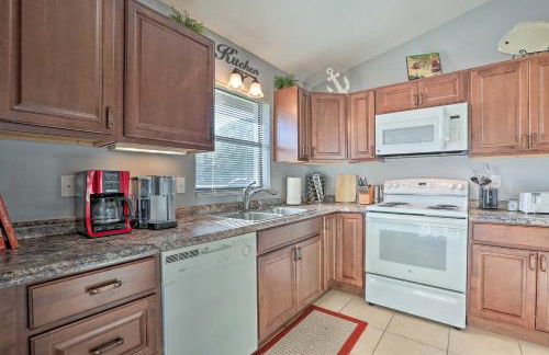 Condo with Screened-in Porch, 1 Mi to Sebring Golf! - Foto 8