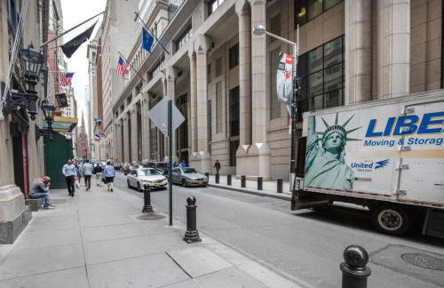 FiDi Studio w Residents Bar Golf Simulator Gym NYC-271 - Photo 25