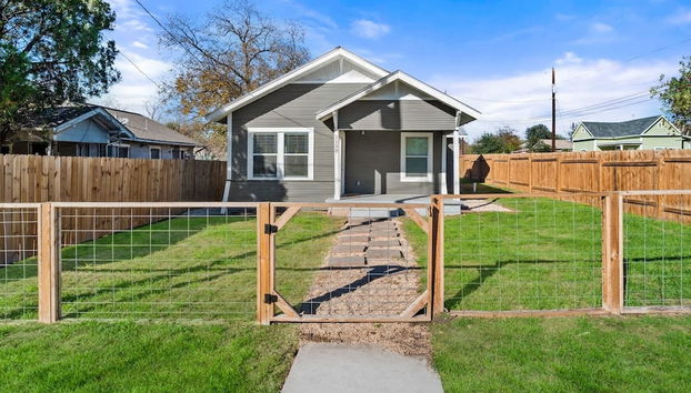 Step Into Comfort in This 3BR 2BA Downtown Retreat - Foto 4, Habitación