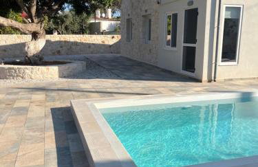 The Well, Stavros - Foto 1