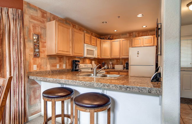 Bay Club Town Homes by CRMR - Foto 18