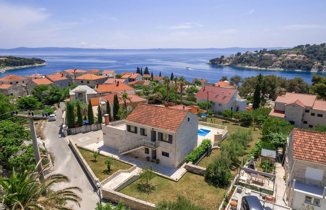 Villa in Sumartin Near the Beach & Ferry Port - Foto 26