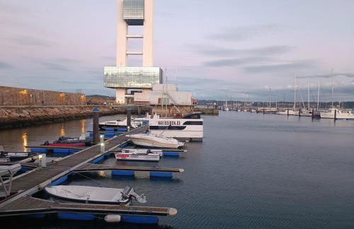 Exclusivas vistas al mar en casa barco, pleno centro, terraza, parking - Foto 29