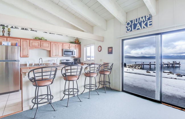 Waters Edge Vista HOA Pool & Pier Access - Foto 8