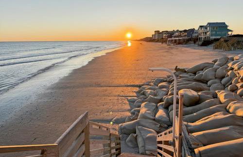 Out To Sea - Oceanfront 2 Bedroom, 2 Bath Condo - Foto 14