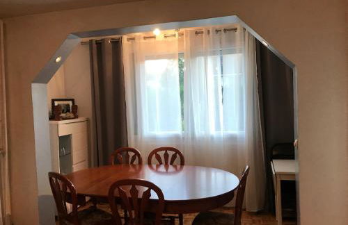 Chelles - Paris - Disneyland Marne la vallée - Foto 3