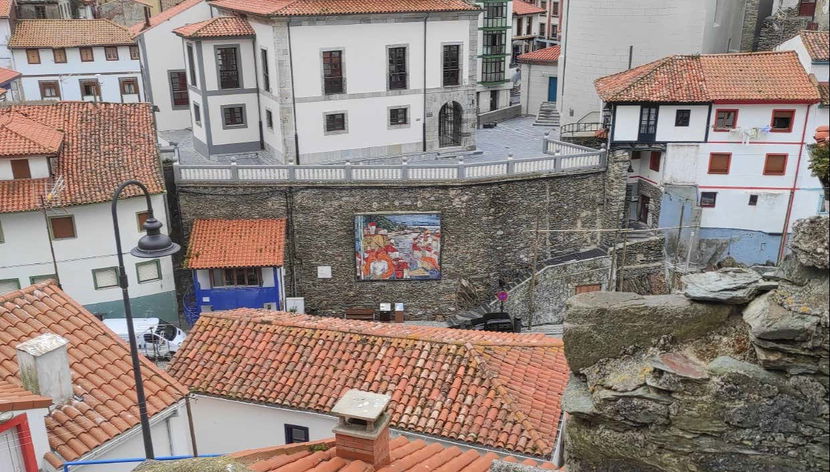 Vistas de las casas de Cudillero desde un mirador
