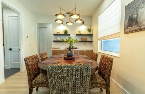 Bright New Home Family Oasis Near the Shore - Foto 36