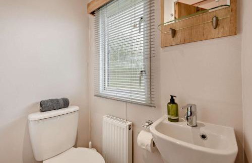 Vivian Lodge 2 Bedroom New Forest Holiday Home Hoburne Bashley - Foto 9