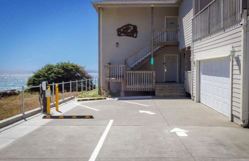 Magnificent Oceanview by OceanviewHotTubs Oceanfront! Shelter Cove, CA Tesla EV station - Foto 45