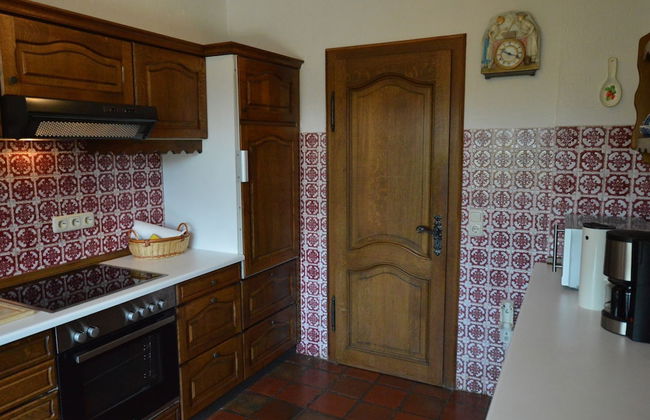 Romantic Mansion in Strotzbusch by the Forest - Photo 7