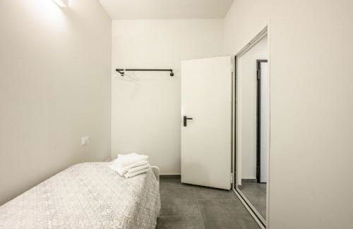 College Suites - Photo 45