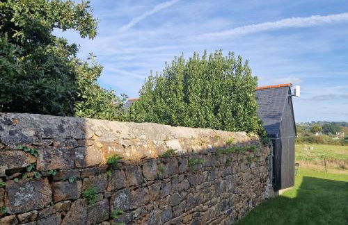 Charming Breton Holiday Home Right by the sea - Photo 23