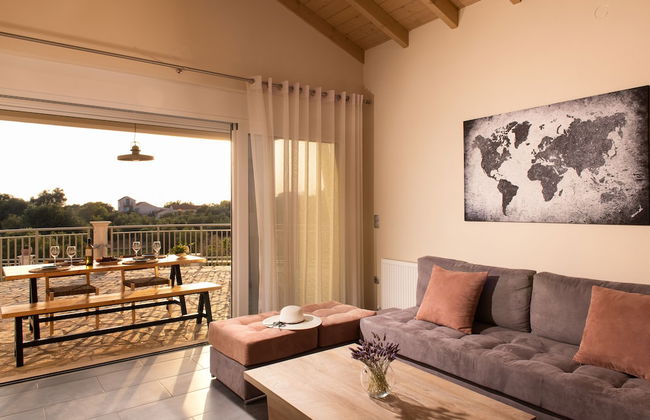 Ionian Mansion - Photo 27