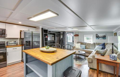 Cozy Clarkesville Getaway with Fire Pit! - Foto 9