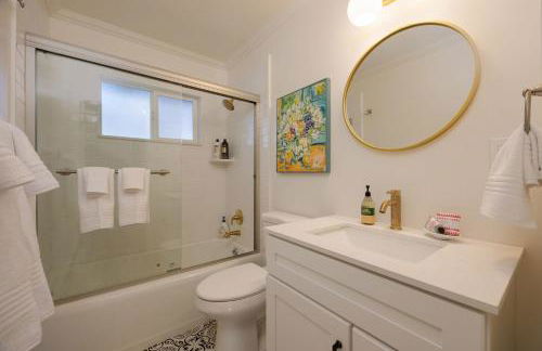 Charming Garden Cottage- steps to historic Old Town Half Moon Bay - Foto 10