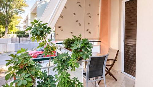 Serene Apartment in Neo Herakleio - Athens - Foto 1, Garden view