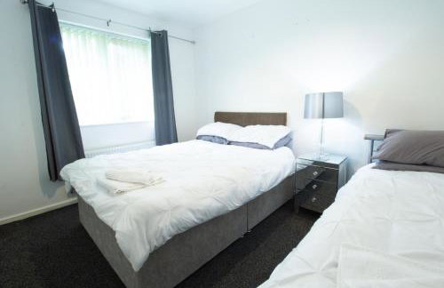 Close to City Centre 3-Bed Townhouse, Sleeps 7, Free Parking, Great Transport Links - Foto 3