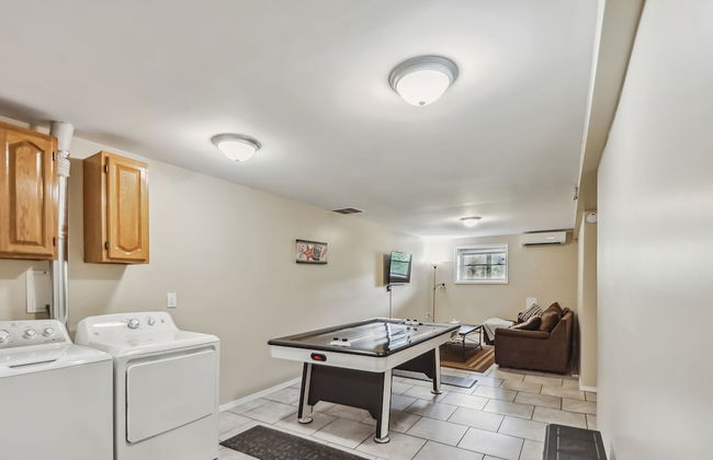 Poconos Chalet Newly Renovated, Great Location 4 Bedroom Home by RedAwning - Foto 39