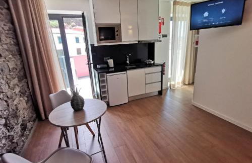 Chalé Esmeralda - Charming Studios in Calheta Beach - Foto 32