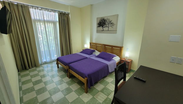 Aparthotel in Havana with garden - Photo 2