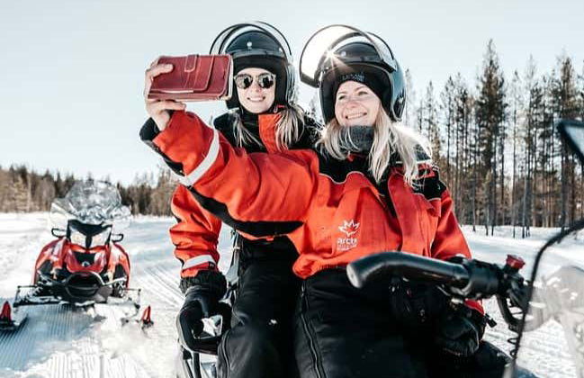 Balade en motoneige dans Luosto - Photo 2