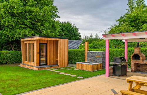 Lilys Pink House - Photo 43