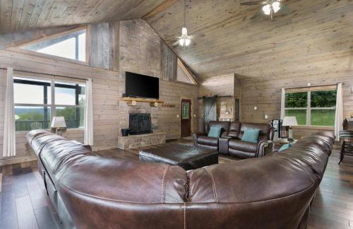 Serenity Ridge 6 Br Sleeps 16 Pool Hot Tub - Foto 10