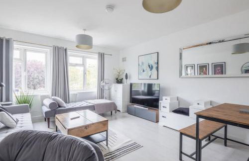 Lovely 2 bedroom apartment - ideal location - Photo 9