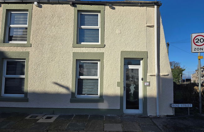 Eden Rose Cottage in Morecambe hot tub - Foto 29