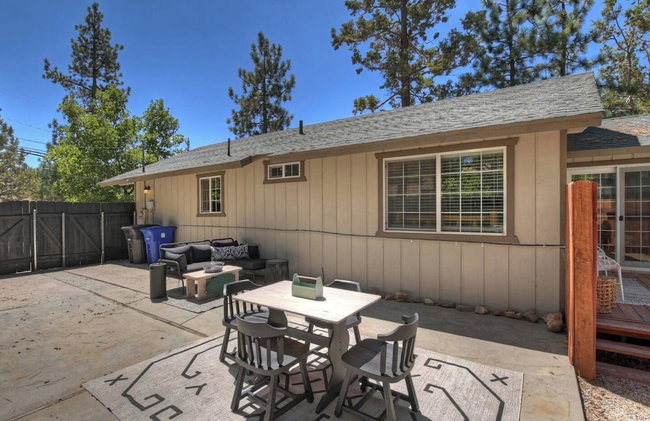 Bear Cub Cottage in Big Bear w/ HotTub & Firepit - Photo 61