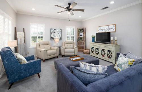 NEW! Dragonfly at Firefly Grove w/ River Access - Foto 21