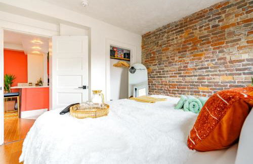 Jungle House Luxury Homes - Columbus Downtown Short North - Steps to Convention Center & Nationwide Arena - Sleeps up to 8 - Free Parking - Over 5,800 Five Stars - Foto 32