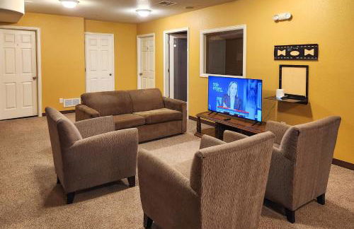 Huge Kitchen and Open Interior Pueblo Group Getaway - Foto 10